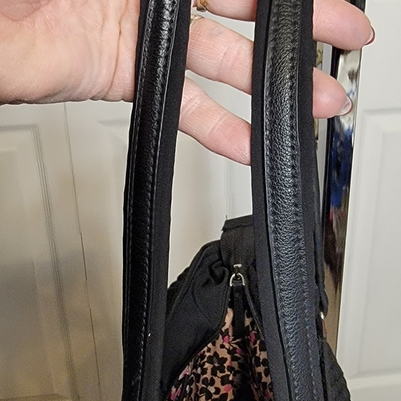 #649 Vera Bradley Black Quilted Tote +Bonus Bunny Sparkly Bag Charm - Picture 11 of 14